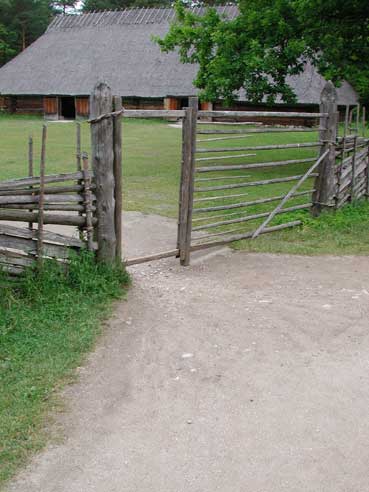 Gate at Sassi-Jaani Farm